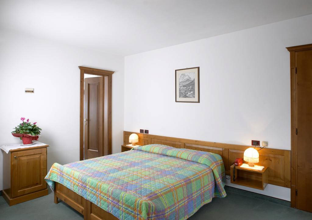 Albergo Antelao San Vito di Cadore Zimmer foto